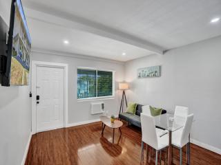 Coastal Charm 1BR Retreat near Pompano Beach - Pompano Beach - 7