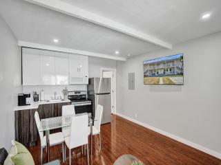 Coastal Charm 1BR Retreat near Pompano Beach - Pompano Beach - 3