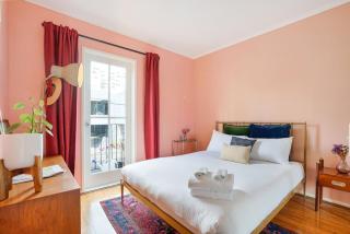Chic Central Quiet Apt with Free Parking - 3