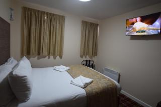 Lucky 8 Hotel - Ilford - 7