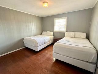 Cottage 14- Lees Ford Marina - 2