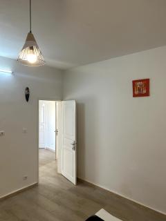 Chambre spacieuse avec balcon - salle de bain extérieure privée & breakfast - Saint-Louis - 4