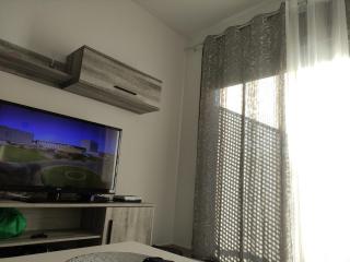 Apartamento nuevo con piscina y amplio balcon - 5