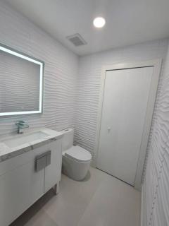 Boutique Style House, Mini Golf BBQ Hot-Tub EV-Charger Foosball - Miami - 2