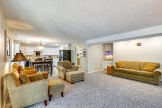 Private Dock and Deck Waterfront Camdenton Home! - Camdenton - 6