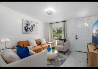 Chic Naples cottage 7 min from the beach - Naples - 3