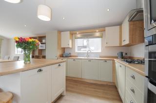 Lodge 67 at Riviera Bay Coastal Retreat - Brixham - 1