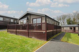 Lodge 66 at Riviera Bay Coastal Retreat - Brixham - 0