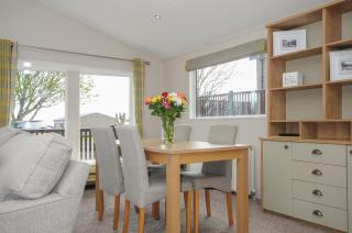 Lodge 66 at Riviera Bay Coastal Retreat - Brixham - 5