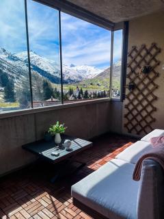 Top modernes Apartment im Herzen von Andermatt Balkon & Bergblick - Andermatt - 7