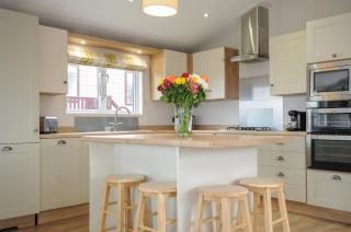 Lodge 70 at Riviera Bay Coastal Retreat - Brixham - 4