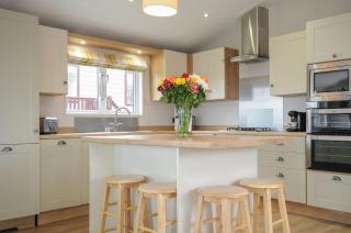 Lodge 71 at Riviera Bay Coastal Retreat - Brixham - 5