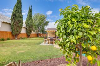 Sunny Oceanside Home with Patio, 5 Mi to Downtown! - 8