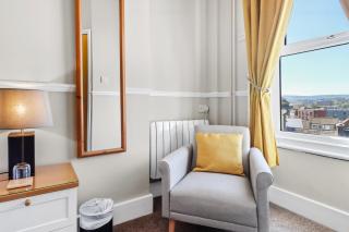 Beach Front Guest House - Eastbourne - 3