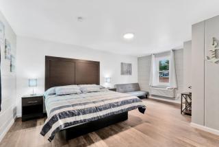 Standard King - Room 9 - 0