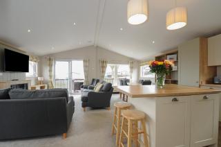 Lodge 68 at Riviera Bay Coastal Retreat - Brixham - 1