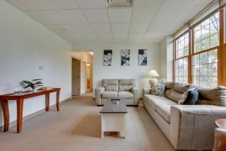 1 Mi to Allegheny River Cozy Apt with Shared Patio! - New Kensington - 4