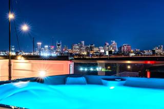 New How We Roll Rooftop - Hot Tub with Views - 13 Beds - Nashville - 1