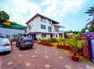 Hotel Strawberry inn, Mahabaleshwar - Mahabaleshwar - 0