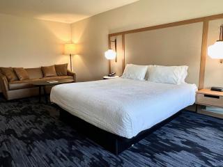 Fairfield Inn & Suites Detroit Farmington Hills - 1