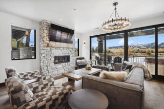 Huckleberry Haven - 0