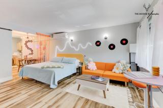 The Moose #10 - Stylish Loft with King Bed, Free Parking & Wi-Fi - Memphis - 0
