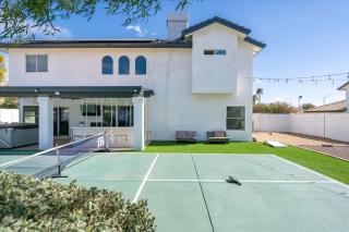 Pickle Ball, Pool, Outdoor Bar with Swings, Games, Bocce - Phoenix - 9
