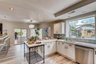 Pickle Ball, Pool, Outdoor Bar with Swings, Games, Bocce - 4