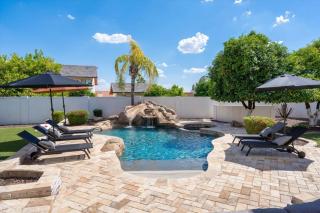 Two Separate Game Rooms, Heated Pool, Spa, B-ball Court - Mesa - 7