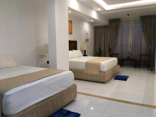 Lavinia Bay Beach Hotel - Mount Lavinia - 2