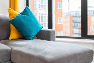 2 Bed Apt w/Parking - City Centre ✘ PRIVATE ROOFTOP TERRACE → Close to Brindley Place, Broad St, Utilita Arena Birmingham, LEGOLAND, SEA LIFE Centre Birmingham, Symphony Hall - Birmingham - 7