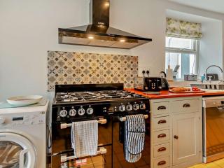 4 Bed in Tenby FB193 - Tenby - 4