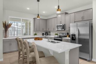 4BR Home w Full Resort Access - Near Disney - Kissimmee - 8