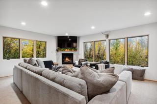 Snowghost Chalet - Whitefish - 9