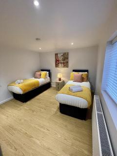 Cozy Cheltenham Accomodation - 1