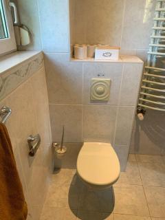 In-the-middle-of-Nature Spacious Nest Brandenburg Airport - 2