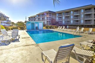 Harbor Island Condo with Pool Access Walk to Beach! - Oceanmarsh Subdivision - 9