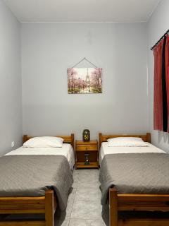 The Sunlit Retreat - Kremasti - 8