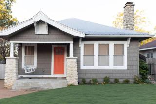 Gorgeous Artistic Fully Fenced Home Near Downtown - San Antonio - 9