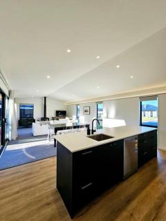 Spacious Family Home - 3