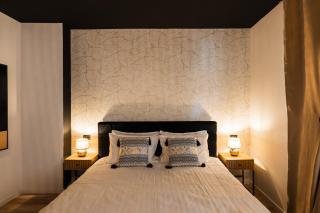 MooDee Suite - Piata Sfatului - Brasov - 1