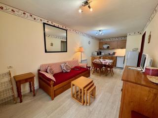 Charmant logement de plain-pied avec Piscine - Loudenvielle - 8