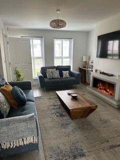 Coastal Haven 5 Bed Gem in Portrush Center - 4
