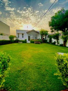 Solanki farms & Pool Villa garden fully private - 0