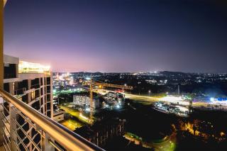 Penthouse and Apartment at The Capital Triology Menlyn Maine - 0