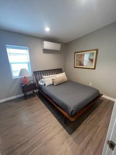 Stylish and cozy 2 bed - 7