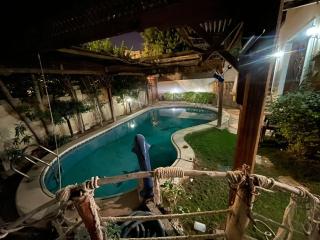 Luxurious Villa with Private Swimming Pool - Sheikh Zayed - 0