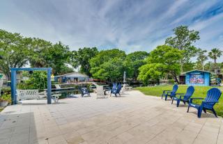 Waterfront Weeki Wachee Home with Kayaks! - Spring Hill - 6