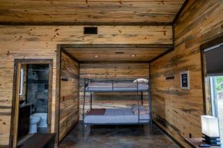 The Luxurious - River Ranch - Cabin Sleeps 9! - Broken Bow - 4