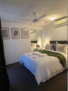 Mooloolaba Beach Side Escape - 2